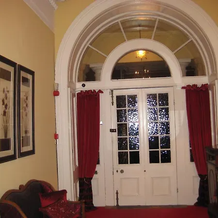 Knockeven House Bed and breakfast