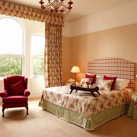 Bed & Breakfast Knockeven House
