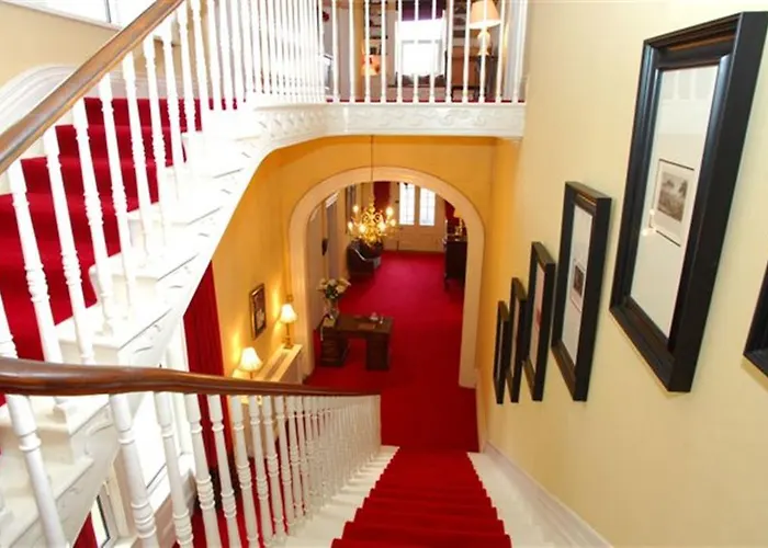 Knockeven House Hotell 5*